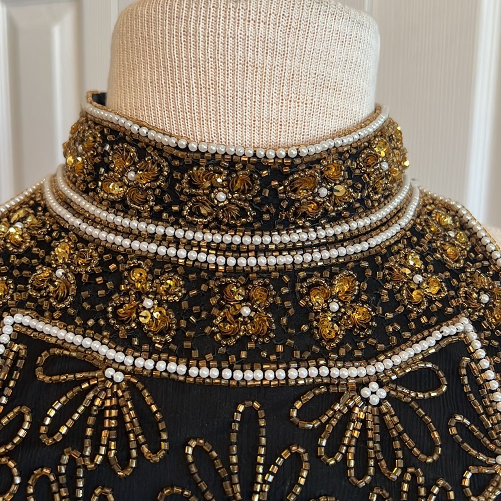 Papell Boutique Silk Embellished Black Sleeveless Halter Neck Top Size Large - Picture 3 of 16